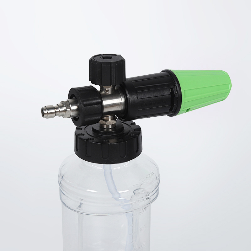 Vysokotlakové umývanie automobilu nastaviteľná pena