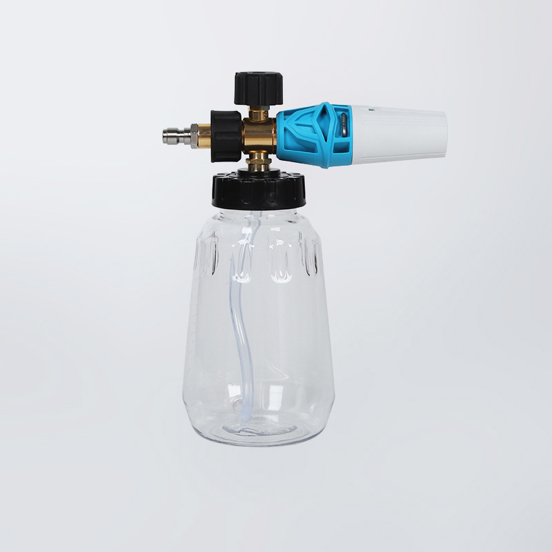 Vysokotlaková umývačka automobilu a penový hrniec