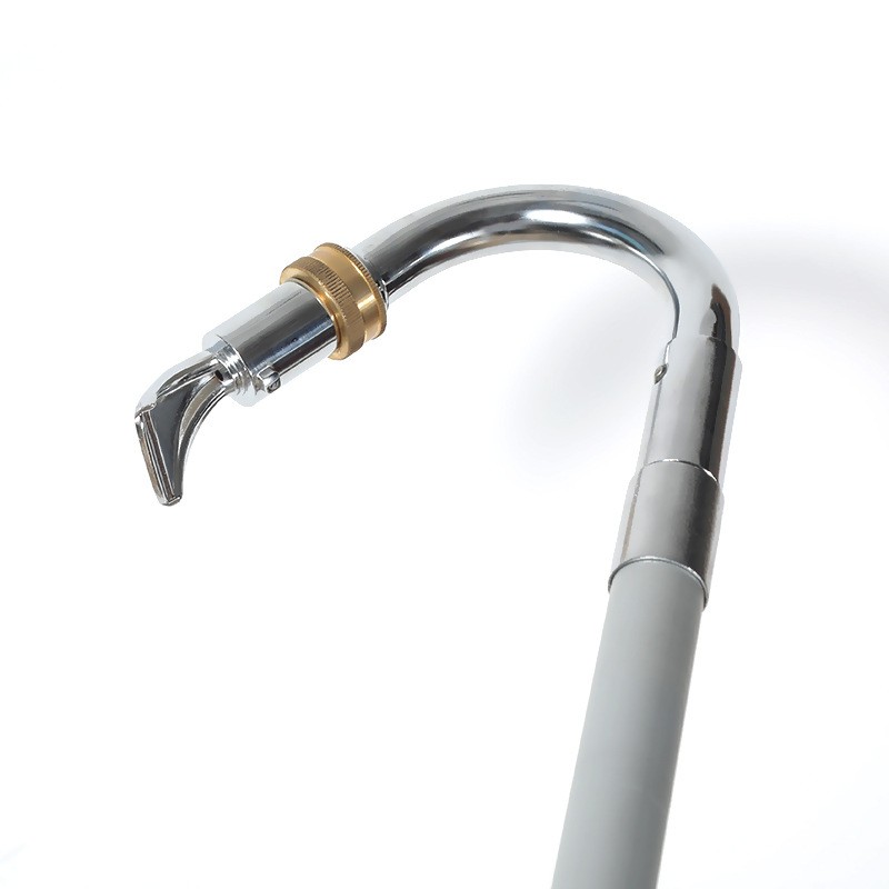 Čistič odkvapov s teleskopickým stĺpom