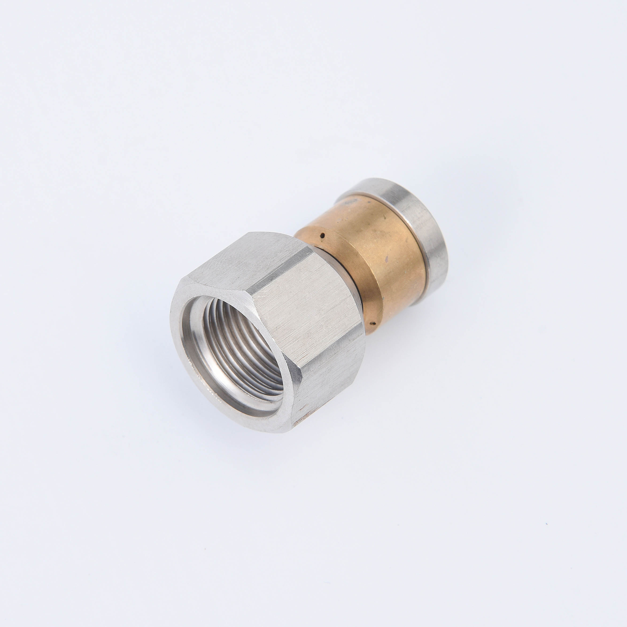 Vysokotlaková dýza na čistenie kanalizácie automobilovej práčky